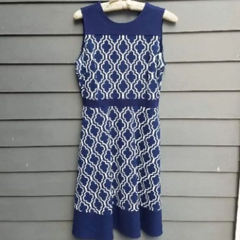 Lands End Navy/white Geometric dress with Front Pockets Size 8